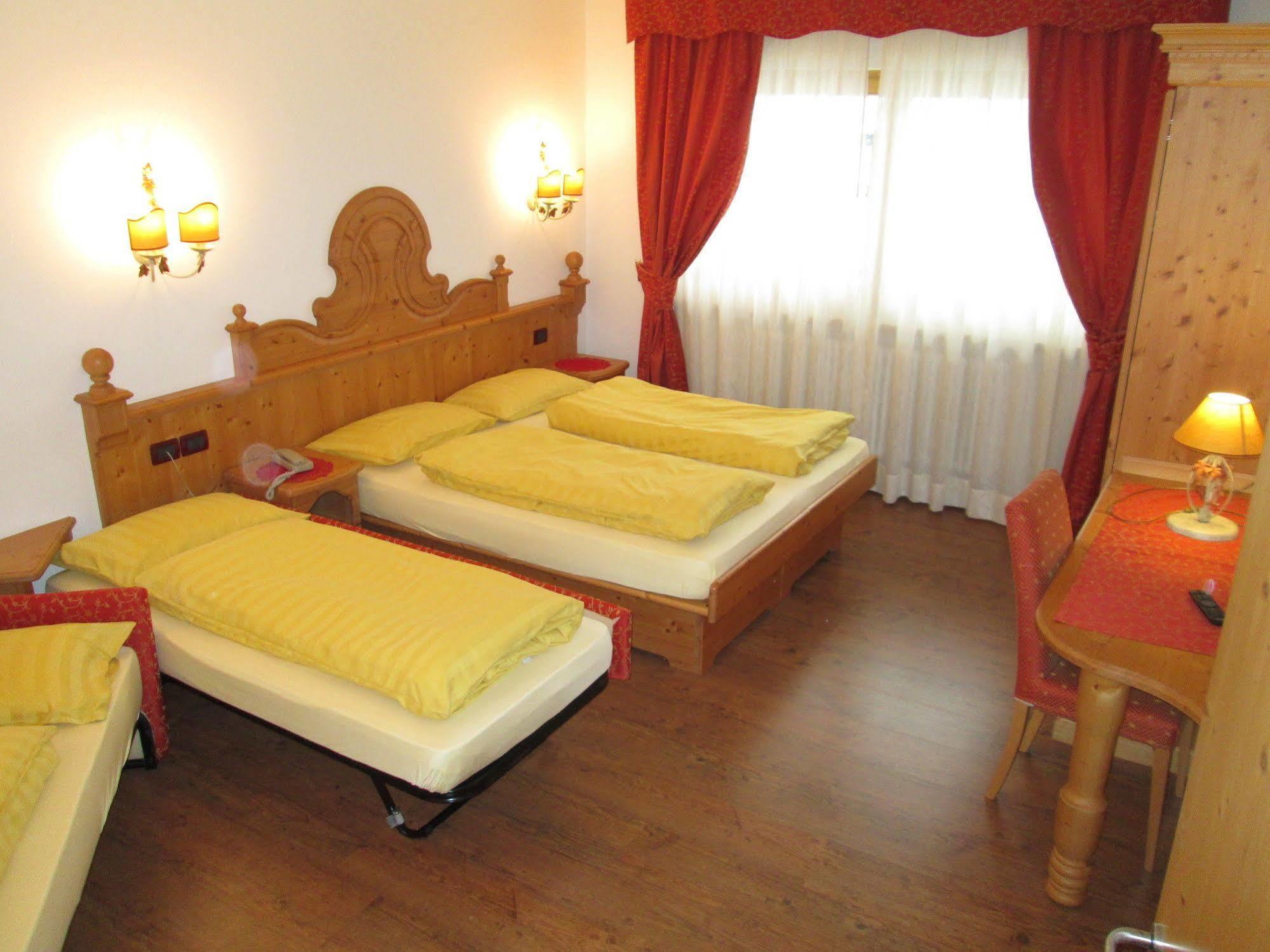 Residence La Moretina Commezzadura Ngoại thất bức ảnh